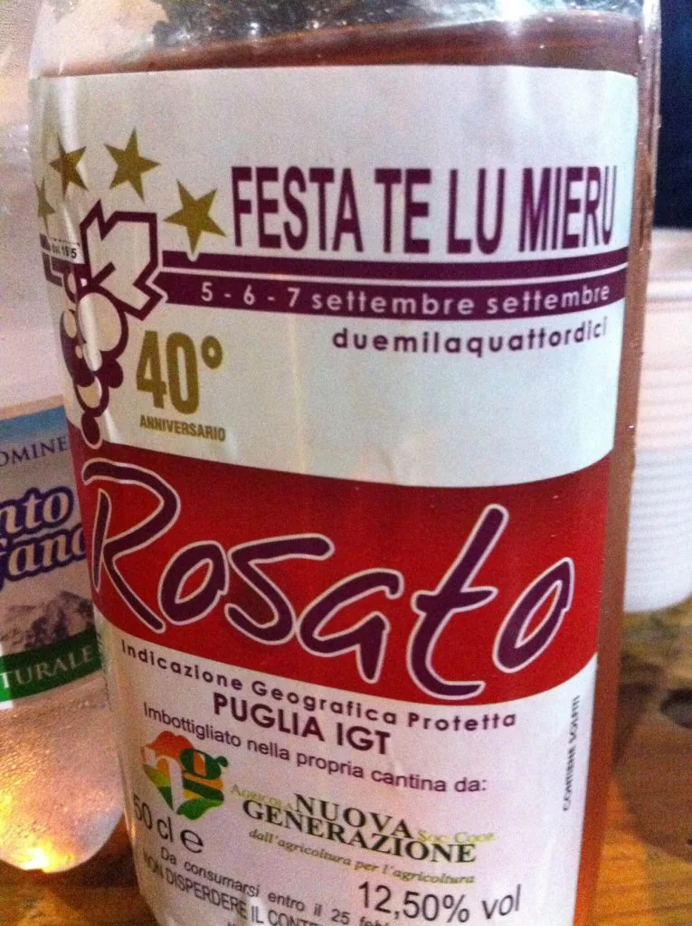 Festa te lu mieru 2014 a Carpignano Salentino vino rosato IGT