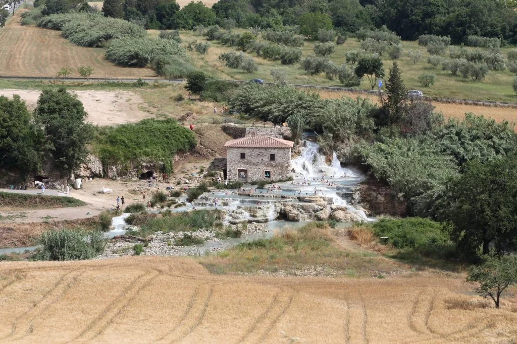 Terme di Saturnia foto cascate del Mulino