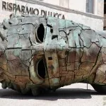 Mitoraj testa a Pietrasanta
