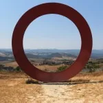 Volterra cerchio rosso Mauro Staccioli