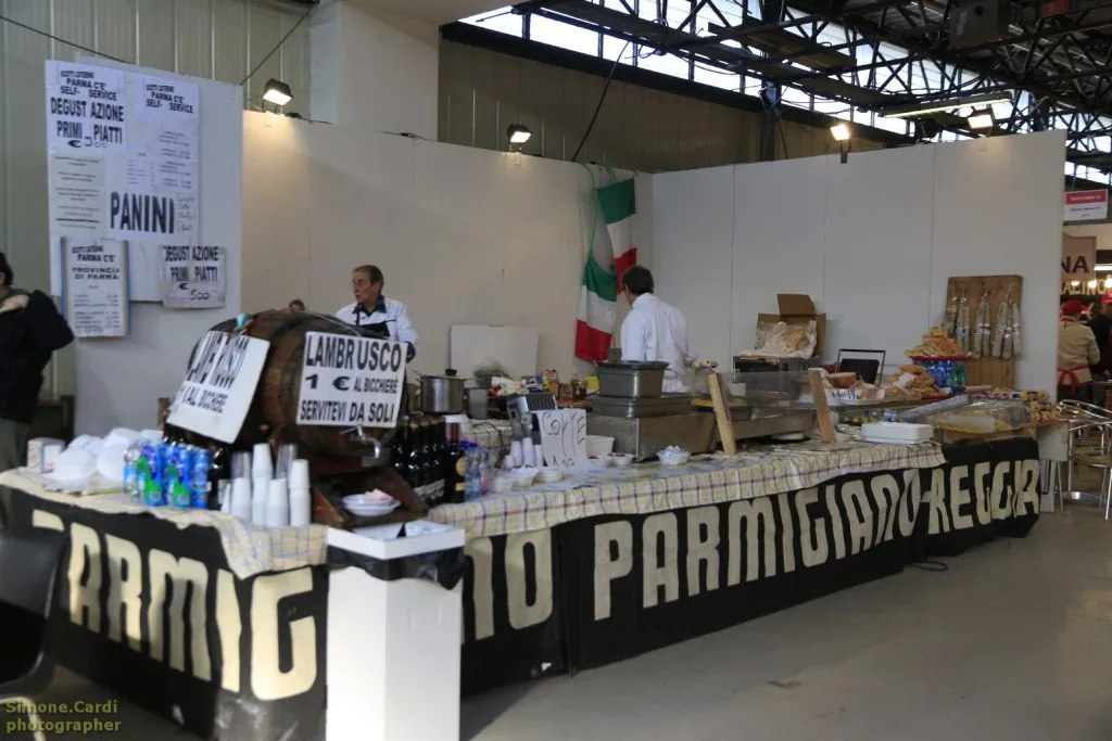 Sapeur salone dei prodotti tipici a Forlì stand Scotti Catering Parma