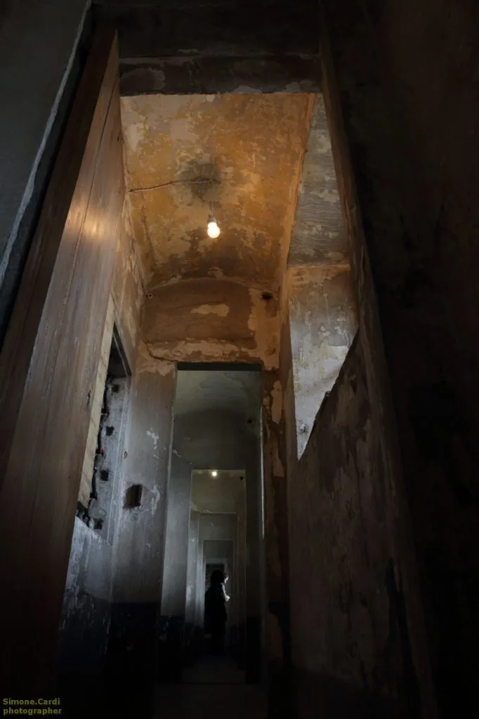 Corridoio esterno del carcere duro delle Murate di Firenze