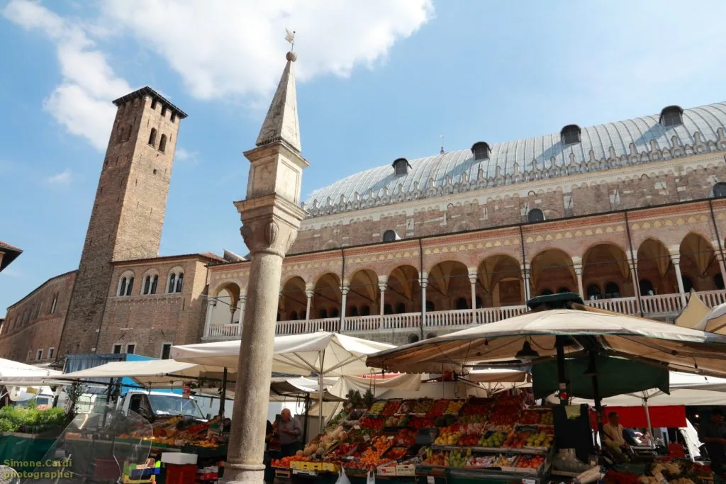 Padova Palazzo della Ragione tetto a carena rovesciata