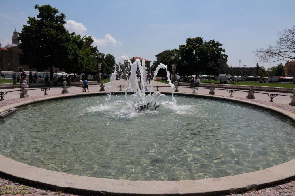 Padova Prato della Valle fontana