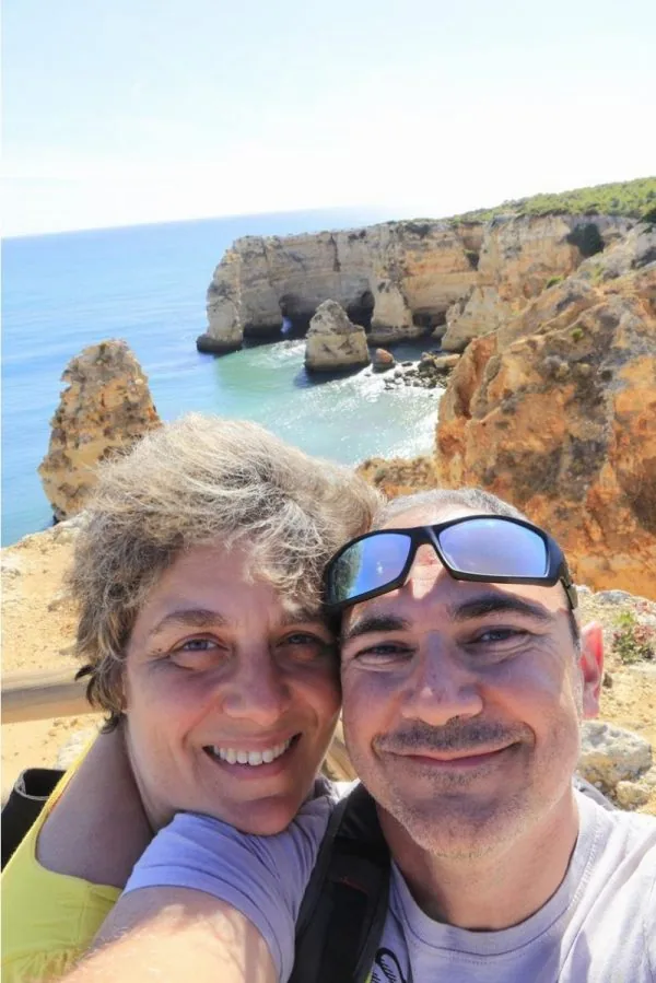 Algarve, Portogallo, Simone e Rebecca Beentour, Praia de Marinha