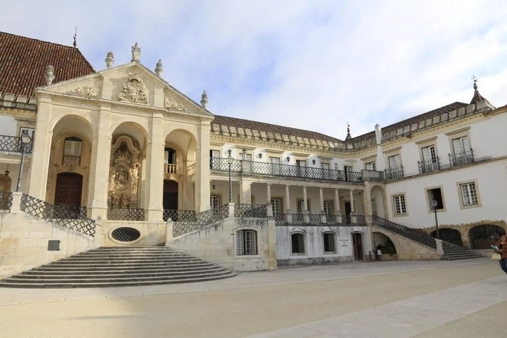 Coimbra università piazzale di ingresso
