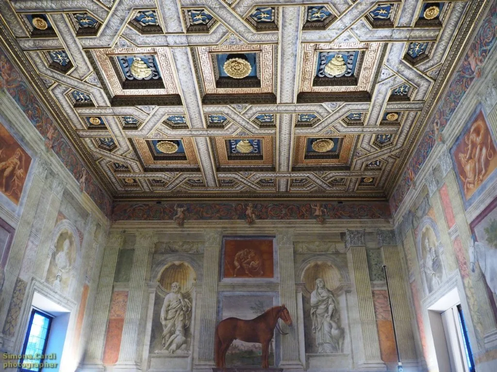 Mantova_Palazzo_Te_Salone_Cavalli