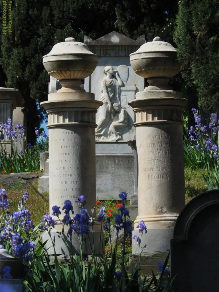 cimitero degli inglesi particolare tomba , Firenze