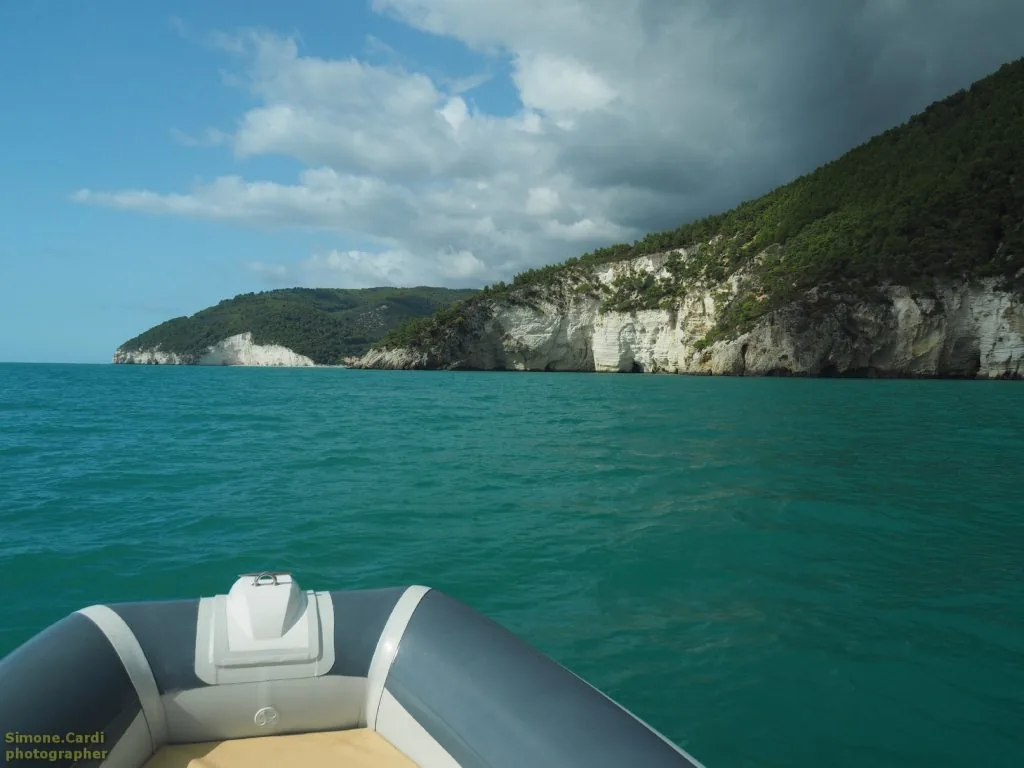 gommone nel Gargano
