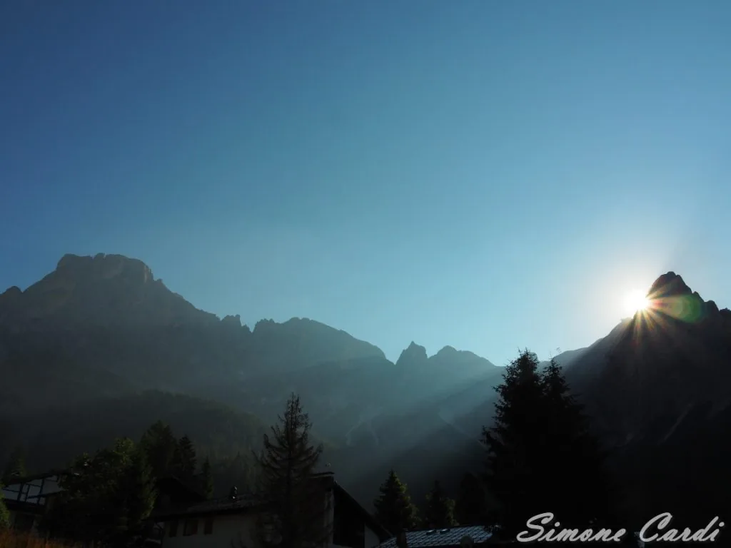 San Martino di Castrozza sole dietro le Pale
