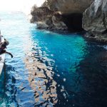 Grotte di Nettuno Alghero arrivo con la barca acqua azzurra