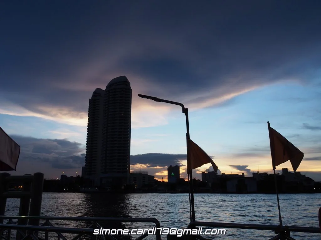 Thailandia, Bangkok: tramonto sul fiume