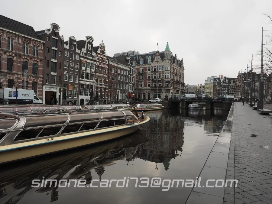 Paesi Bassi, Amsterdam: canale e palazzi