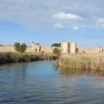 Mura fortificate Aigues Mortes in Camargue, Francia