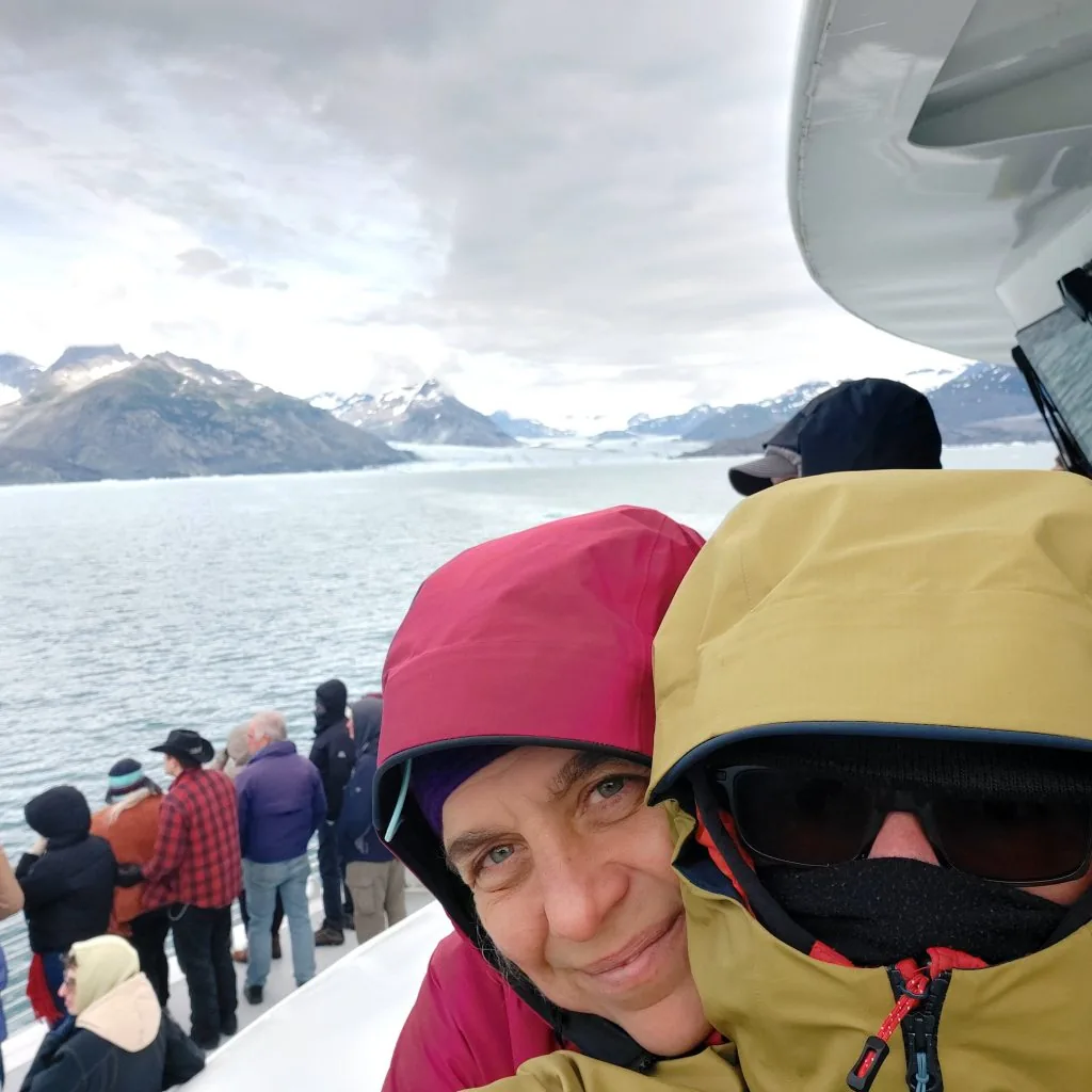Simone e Rebecca Beeontour, Glacier cruise Alaska, USA